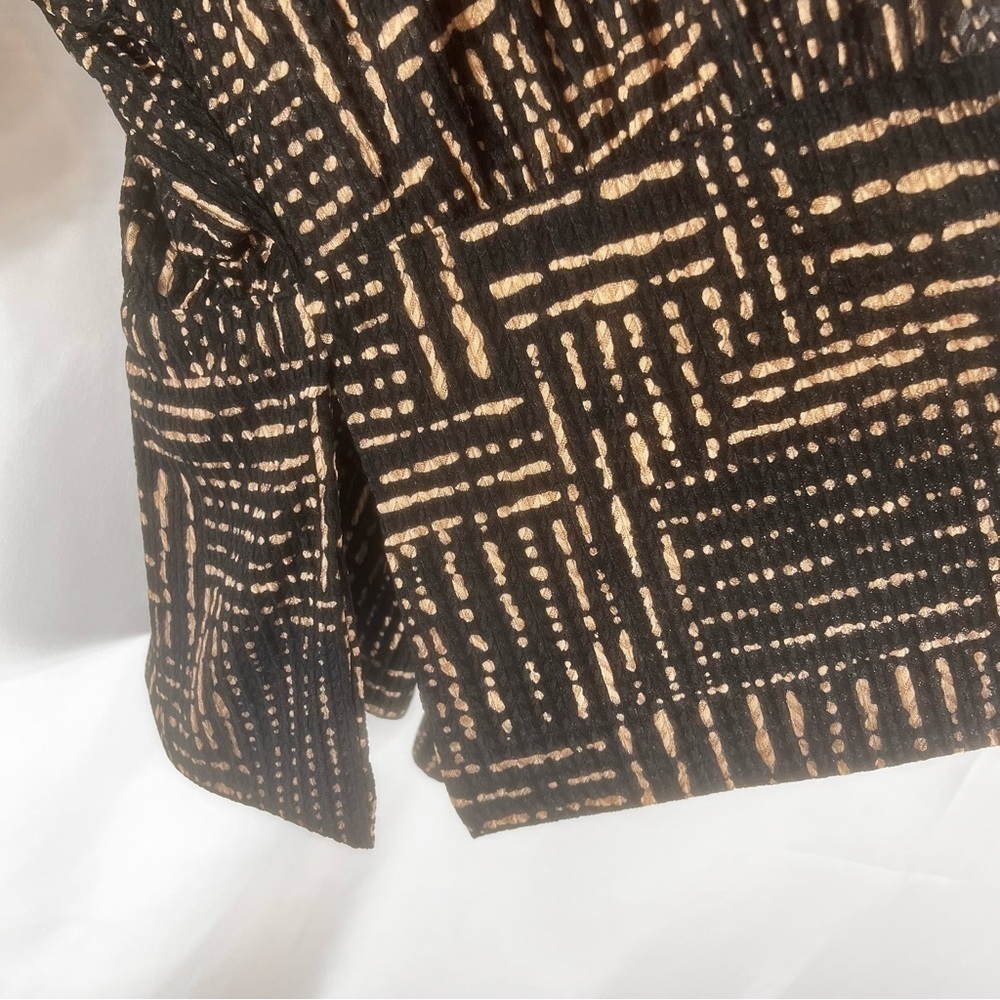Chico's Open Kimono Cardigan Modest top
Black, Tan Patterned Cardigan Sz:2 - Picture 6 of 12